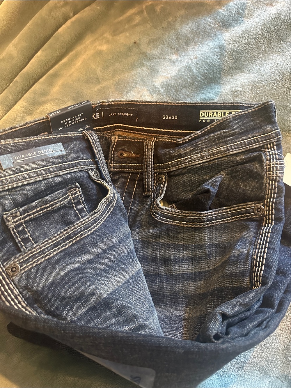 BKE men’s  Straight Leg Jeans in Dark Blue Wash - Picture 4 of 5